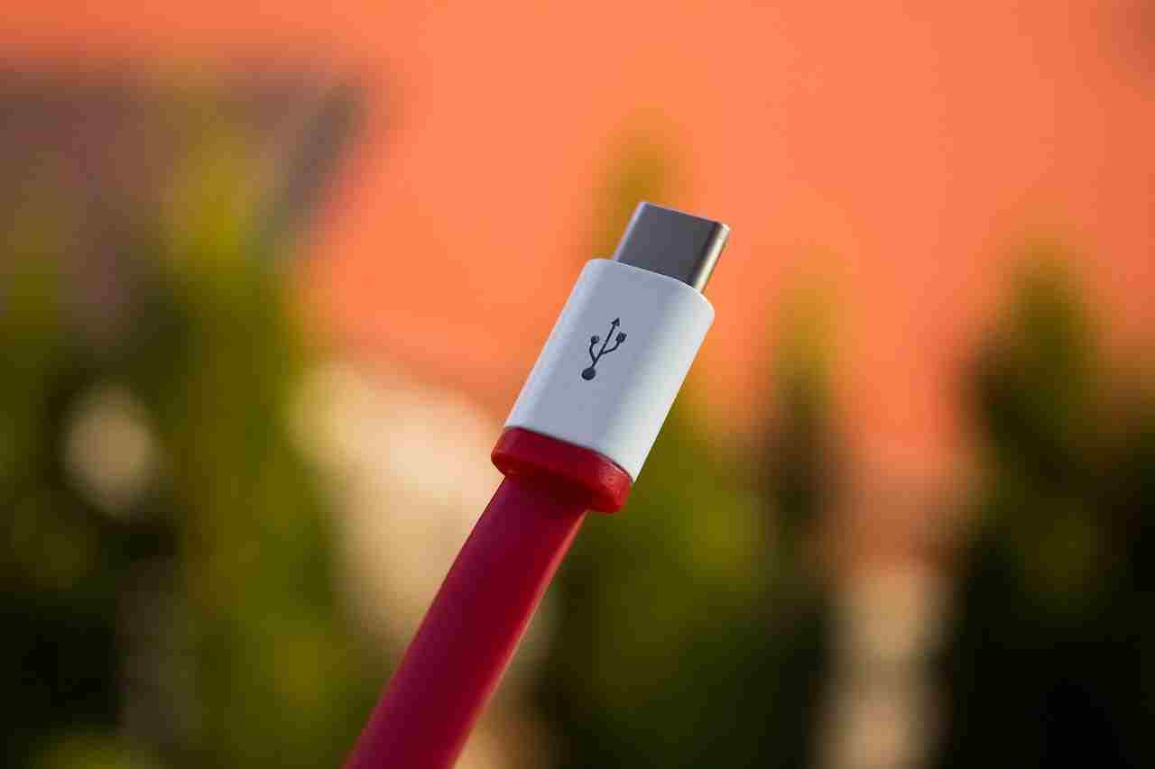 usb3.0自动焊锡机视频，USB3.0高速自动焊锡机演示视频